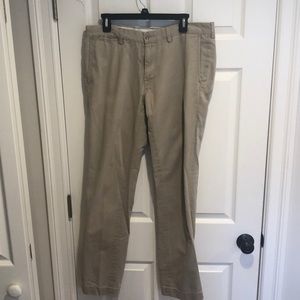 Men’s khaki pant